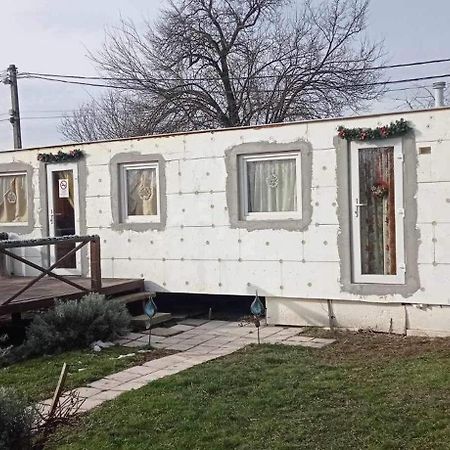 Kupai Apartman Leilighet Tiszaújváros Eksteriør bilde