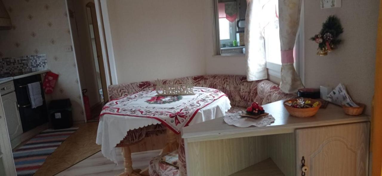 Kupai Apartman Leilighet Tiszaújváros Eksteriør bilde